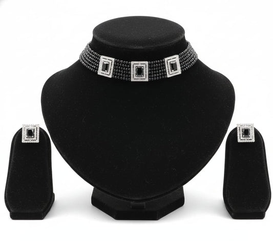 Chic Emerald Statement Choker Set