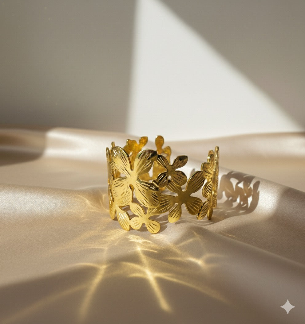 DRIZZLING STARS –Golden Bloom Cuff Bracelet✨