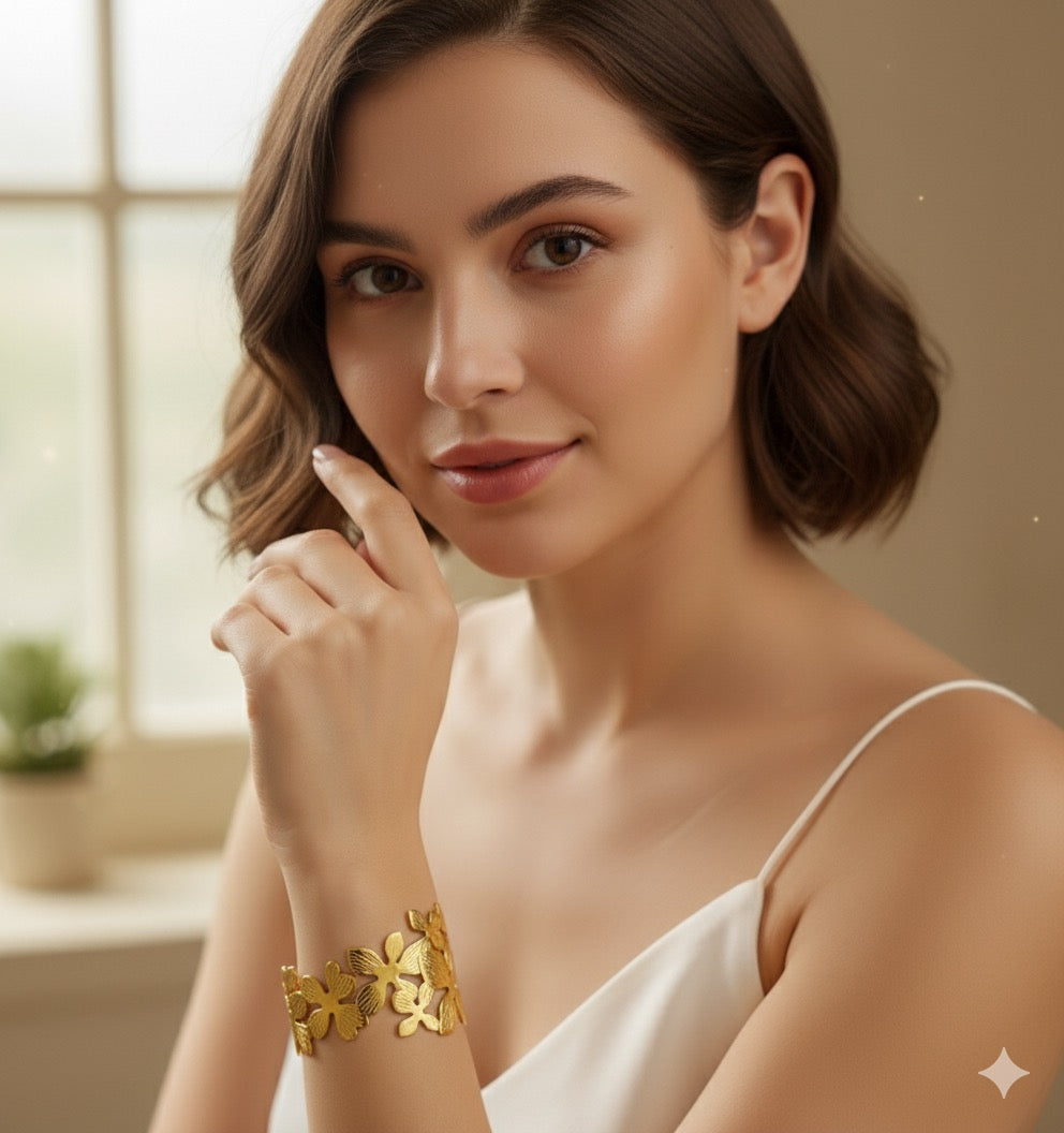 DRIZZLING STARS –Golden Bloom Cuff Bracelet✨