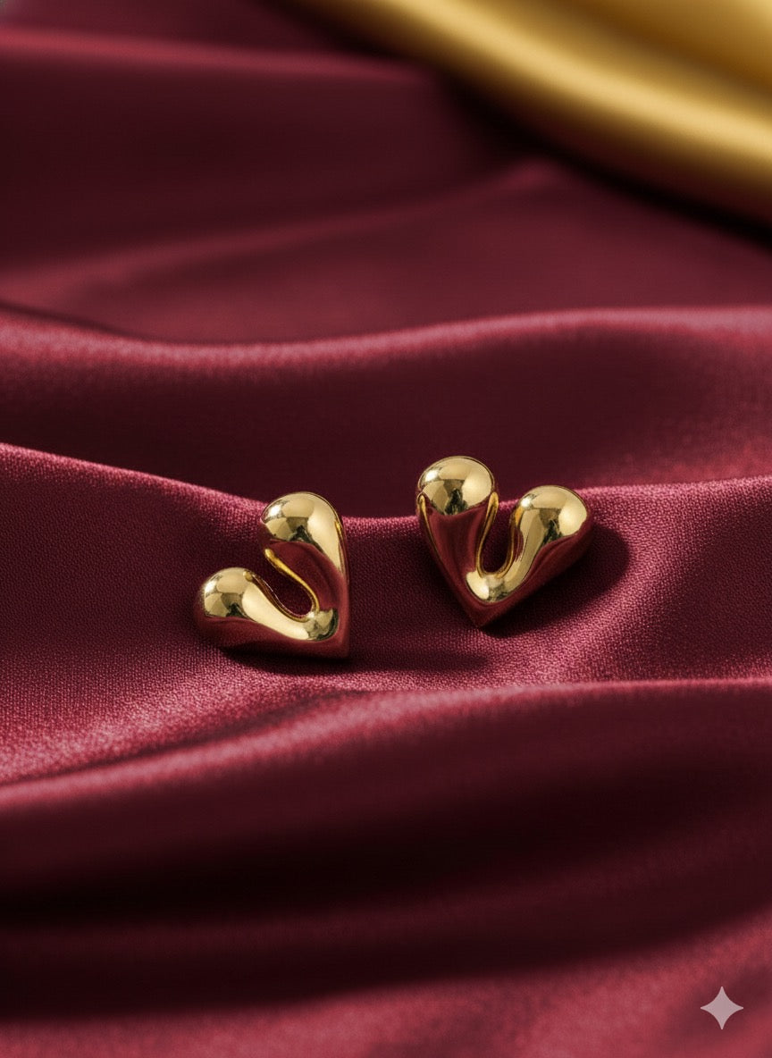 Drizzling Stars-Golden Heart Droplet Studs