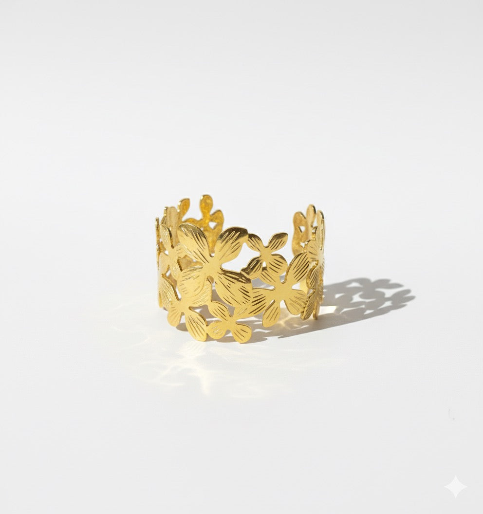 DRIZZLING STARS –Golden Bloom Cuff Bracelet✨