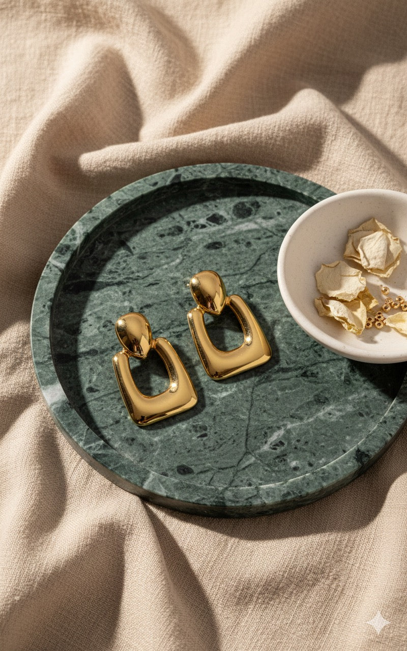 DRIZZLING STARS – Golden Aura Hoops