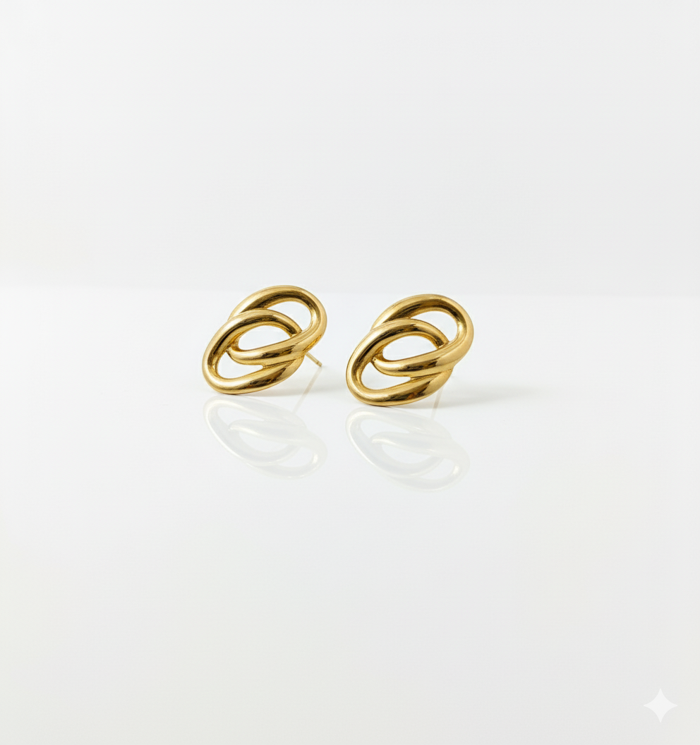 Drizzling Stars –Eternal Loop Luxe Studs