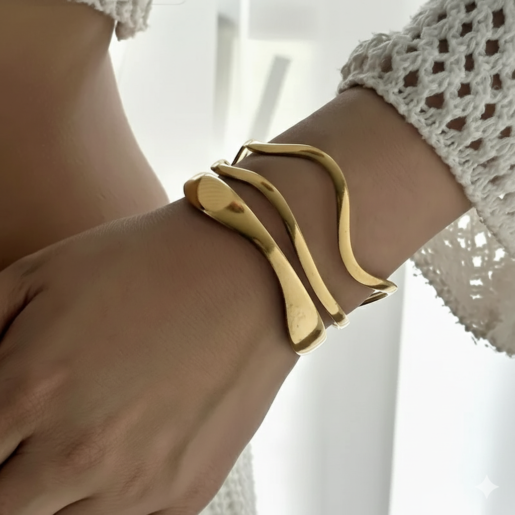 Drizzling Stars Golden Wave Symphony Cuff