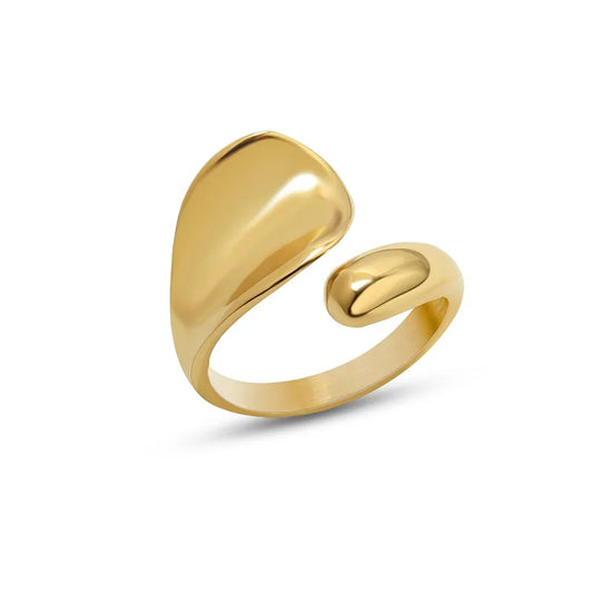 Drizzling Stars Golden Wave Sculpt Ring