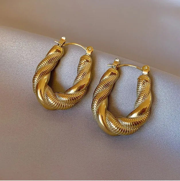 Drizzling Stars Golden Twirl Hoop Earrings