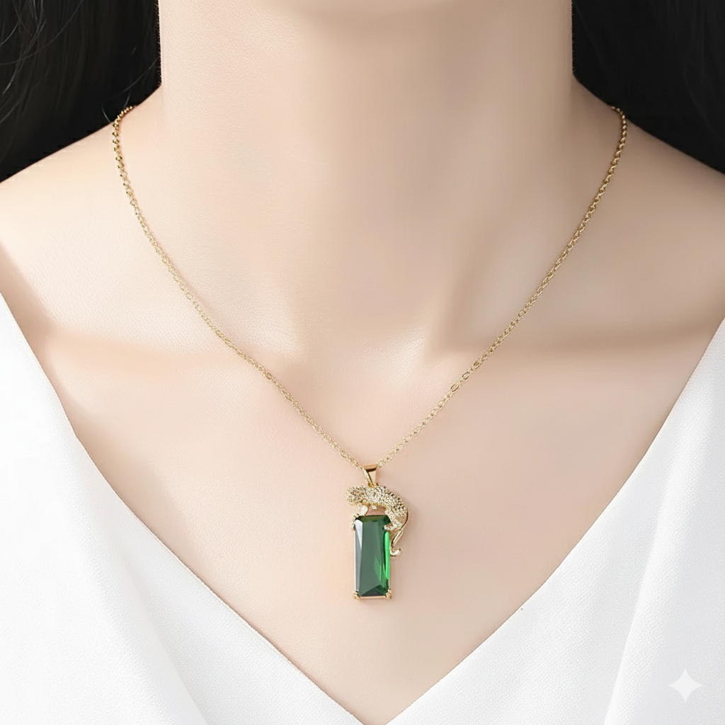Drizzling Stars Emerald Panther Elegance Necklace