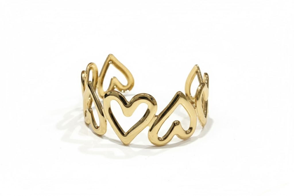 Drizzling Stars-Golden Heart Aura Cuff